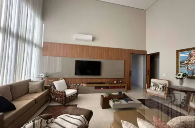 Espetáculo de casa térrea com 3 suítes quinta dos ventos