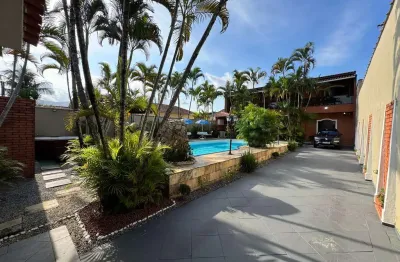 Casa com 4 quartos para alugar na Rua das Camélias, Balneário Flórida, Praia Grande
