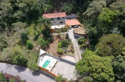 Casa à venda na Estrada Pau-de-Vinho, Luiz Fagundes, Mairiporã
