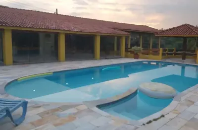 Imóvel de veraneio com estrutura para lazer, moradia e hóspedes