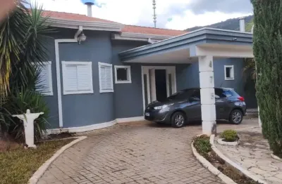 Maravilhosa e ampla casa no condomínio flamboyant. oportunidade ! aceita permuta até 50 %