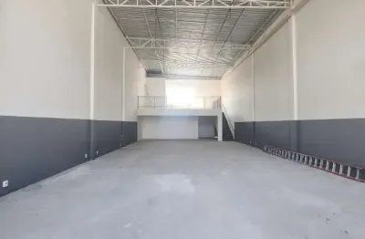 Casa comercial para alugar na Rua Brasil, 743, Atibaia Jardim, Atibaia