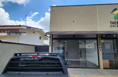 Conjunto de Salas Comerciais com Infraestrutura Funcional