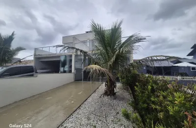 Casa com 4 quartos à venda na Avenida Beira Mar, Cambijú, Itapoá