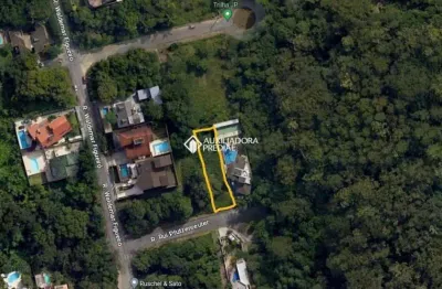 Terreno à venda na rua rui pfutzenreuter, 79, joão paulo, florianópolis, 758 m2 por r$ 1.400.000