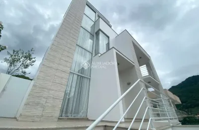 Casa com 3 quartos à venda na rua manoel severino de oliveira, 110, lagoa da conceição, florianópolis, 336 m2 por r$ 2.930.000