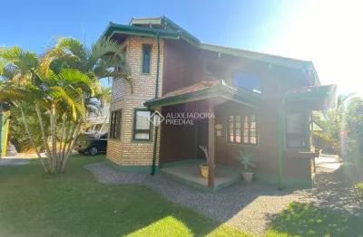 Casa com 2 quartos à venda na rua moçambique, 693, são joão do rio vermelho, florianópolis, 172 m2 por r$ 1.100.000