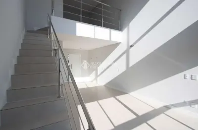 Apartamento com 1 quarto à venda na rua vereador osni ortiga, 1929, lagoa da conceição, florianópolis, 52 m2 por r$ 790.000