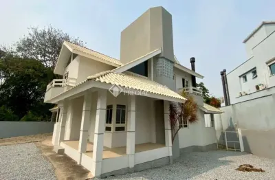 Casa com 4 quartos à venda na rua dos curiós, 304, pedra branca, palhoça, 250 m2 por r$ 1.910.000