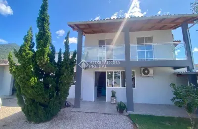 Casa com 3 quartos à venda na recife, 27, praia de fora, palhoça, 200 m2 por r$ 1.061.000