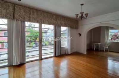 Casa com 5 quartos à venda na leo vítor, 128, itaguaçu, florianópolis, 332 m2 por r$ 1.650.000