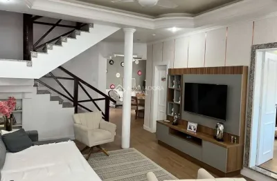 Casa com 4 quartos à venda na rua josé abreu, 672, canto, florianópolis, 265 m2 por r$ 1.850.000