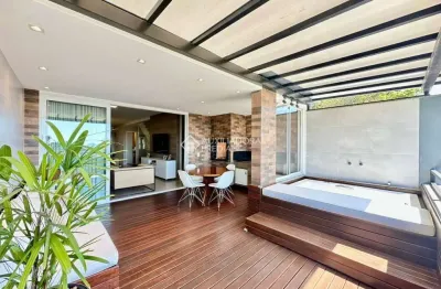 Casa com 3 quartos à venda na Rua Jornalista Lázaro Bartolomeu, 175, Centro, Florianópolis, 250 m2 por R$ 1.890.000