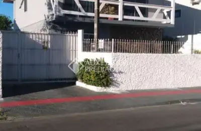 Casa com 4 quartos à venda na rua santo andré, 472, flor de nápolis, são josé, 200 m2 por r$ 800.000