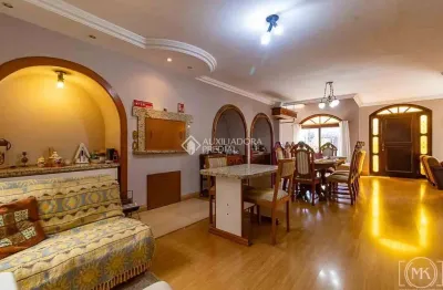 Casa com 3 quartos à venda na rua professor pedro santa helena, 339, jardim do salso, porto alegre, 199 m2 por r$ 1.150.000