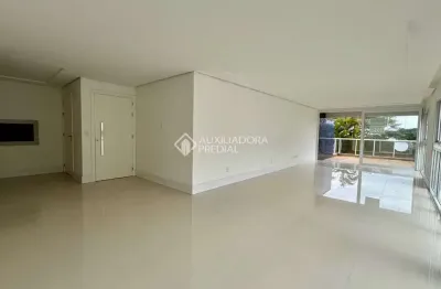 Apartamento com 3 quartos à venda na rua doutor possidônio cunha, 165, vila assunção, porto alegre, 190 m2 por r$ 1.499.000