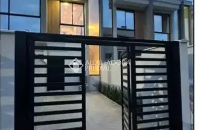 Casa com 2 quartos à venda na maria emília da silva, 265, ingleses do rio vermelho, florianópolis, 82 m2 por r$ 650.000