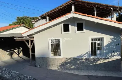Casa com 3 quartos à venda na rua jordino ventura, 54, centro, são josé, 160 m2 por r$ 469.000
