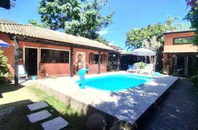 Casa com 3 quartos à venda na rua moinho rio vermelho, 21, são joão do rio vermelho, florianópolis, 150 m2 por r$ 825.000