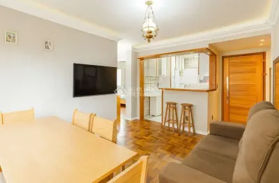 Apartamento com 2 quartos à venda na avenida independência, 562, independência, porto alegre, 55 m2 por r$ 325.000