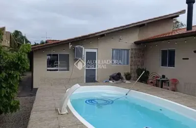 Casa com 3 quartos à venda na servidão idelfonso caetano melo, 578, carianos, florianópolis, 170 m2 por r$ 1.500.000