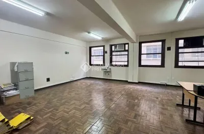 Sala comercial à venda na travessa francisco de leonardo truda, 98, centro histórico, porto alegre, 47 m2 por r$ 120.000