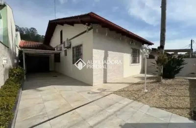 Casa com 3 quartos à venda na Rua Dom Wilsom Laus Schmidt, 289, Córrego Grande, Florianópolis, 260 m2 por R$ 1.690.000