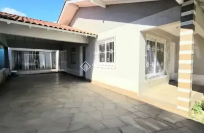 Casa com 2 quartos para alugar na rui barbosa, 303, industrial, novo hamburgo, 190 m2 por r$ 3.350