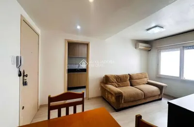 Apartamento com 1 quarto para alugar na avenida doutor maurício cardoso, 961, centro, novo hamburgo, 51 m2 por r$ 1.880