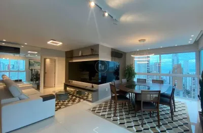 Apartamento com 3 quartos à venda na Rua 2300, 542, Centro, Balneário Camboriú por R$ 3.800.000