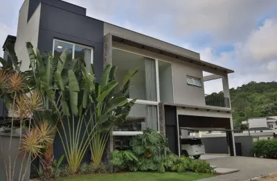Casa em condomínio fechado com 5 quartos à venda na avenida das arapongas, 1265, ariribá, balneário camboriú por r$ 6.500.000