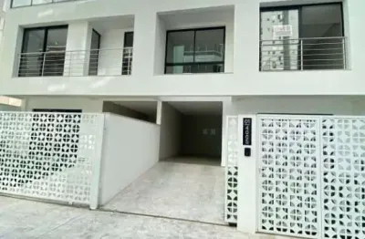 Casa em condomínio fechado com 3 quartos à venda na rua 3850, 4005, barra sul, balneário camboriú por r$ 3.800.000