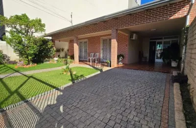 Casa com 5 quartos à venda na rua 700, 603, centro, balneário camboriú por r$ 4.300.000