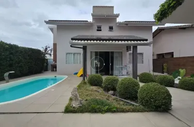 Casa com 3 quartos à venda na Rua Sebastião Fernandes Tourinho, 282, Nova Esperança, Balneário Camboriú por R$ 2.250.000