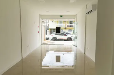 Sala comercial para alugar na Rua Jordânia, 199, Nações, Balneário Camboriú por R$ 4.144