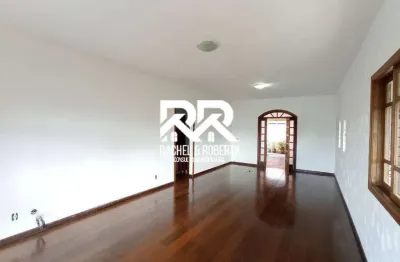 Casa fora de condomínio com 4 quartos na fazendinha