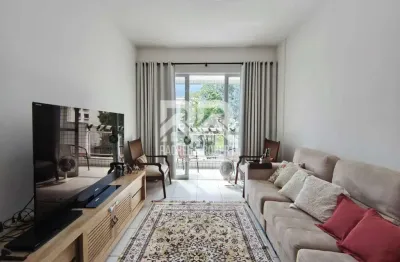 Apartamento à venda no Alto – localização privilegiada e rua silenciosa