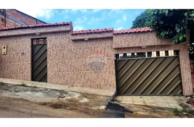 Casa com 3 quartos à venda no Lírio do Vale, Manaus 