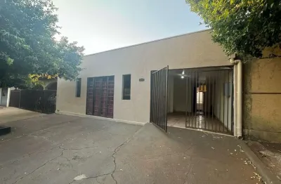 Casa para Venda em Dourados, Jardim Rasslem, 3 dormitórios, 1 suíte, 3 banheiros, 1 vaga