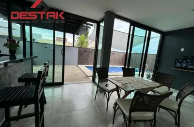 Casa a venda no residencial phytus, 03 suites e 04 vagas de garagem.