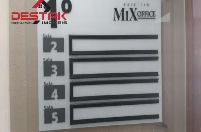 Conjunto de salas comerciais para locacao, andar inteiro no centro de jundiai/sp..