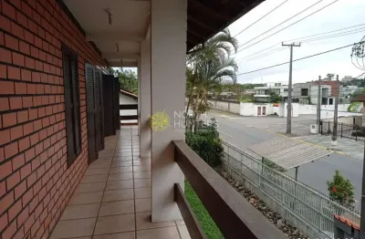 Casa proximo ao hospital  bethesda, com 5 dormitórios sendo uma suíte master