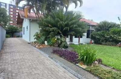 Casa averbada com 157m² de área construida no costa e silva