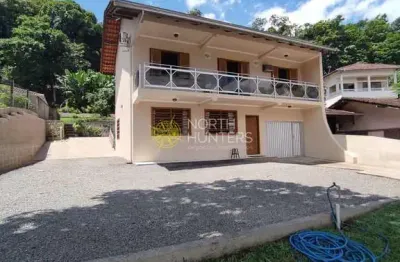Casa à venda 5 quartos, 1 suite, 5 vagas, 240m², anita garibaldi, joinville - sc