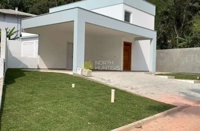Casa à venda em cachoeira do bom jesus dentro do melhor condomínio da cachoeira do bom jesus