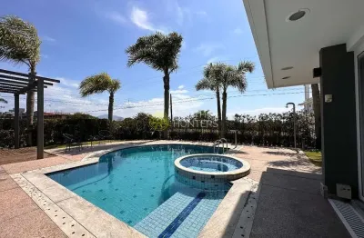 Linda casa para temporada, frente mar em jurere internacional.
