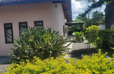 Casa à venda, itaum com 4 dormitórios sendo uma suíte.  joinville, sc