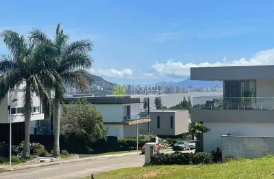 Terreno à venda em condominio fechado no cacupé, florianópolis, sc