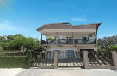 Casa com 4 quartos à venda na Rua Janaúba, Jardim Iririú, Joinville