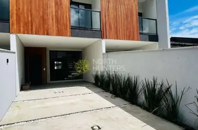 Casa à venda com uma suíte mais dois dormitórios e duas vagas de garagens, iririú, joinville, sc